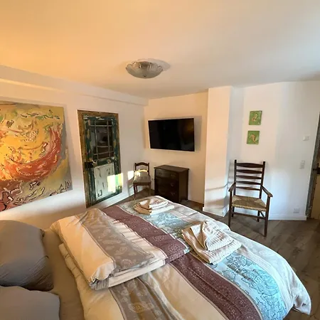 Am Hirtenturm, Anno 1397, Auf Der Quelle Der Ahr Nyaraló