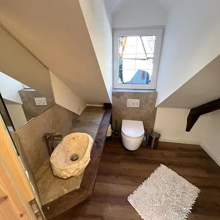 Nyaraló Am Hirtenturm, Anno 1397, Auf Der Quelle Der Ahr