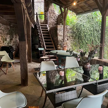 Nyaraló Am Hirtenturm, Anno 1397, Auf Der Quelle Der Ahr