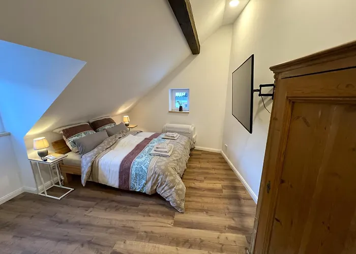 Am Hirtenturm, Anno 1397, Auf Der Quelle Der Ahr *