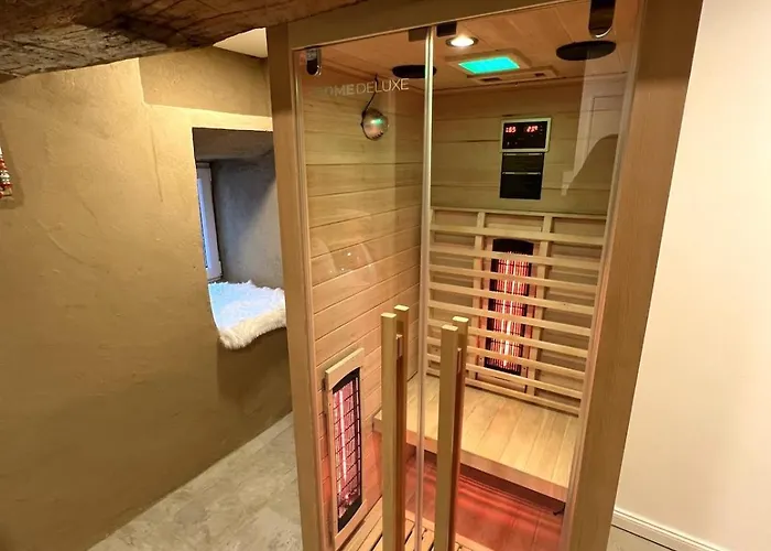 Am Hirtenturm, Anno 1397, Auf Der Quelle Der Ahr * بلانكينهييم